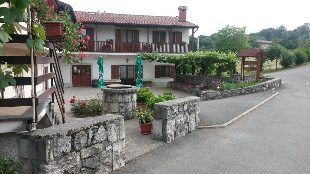 Homestead Vrbin Divaca Exterior photo