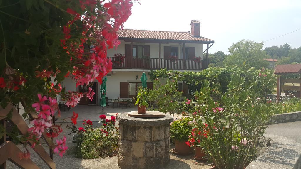 Homestead Vrbin Divaca Exterior photo